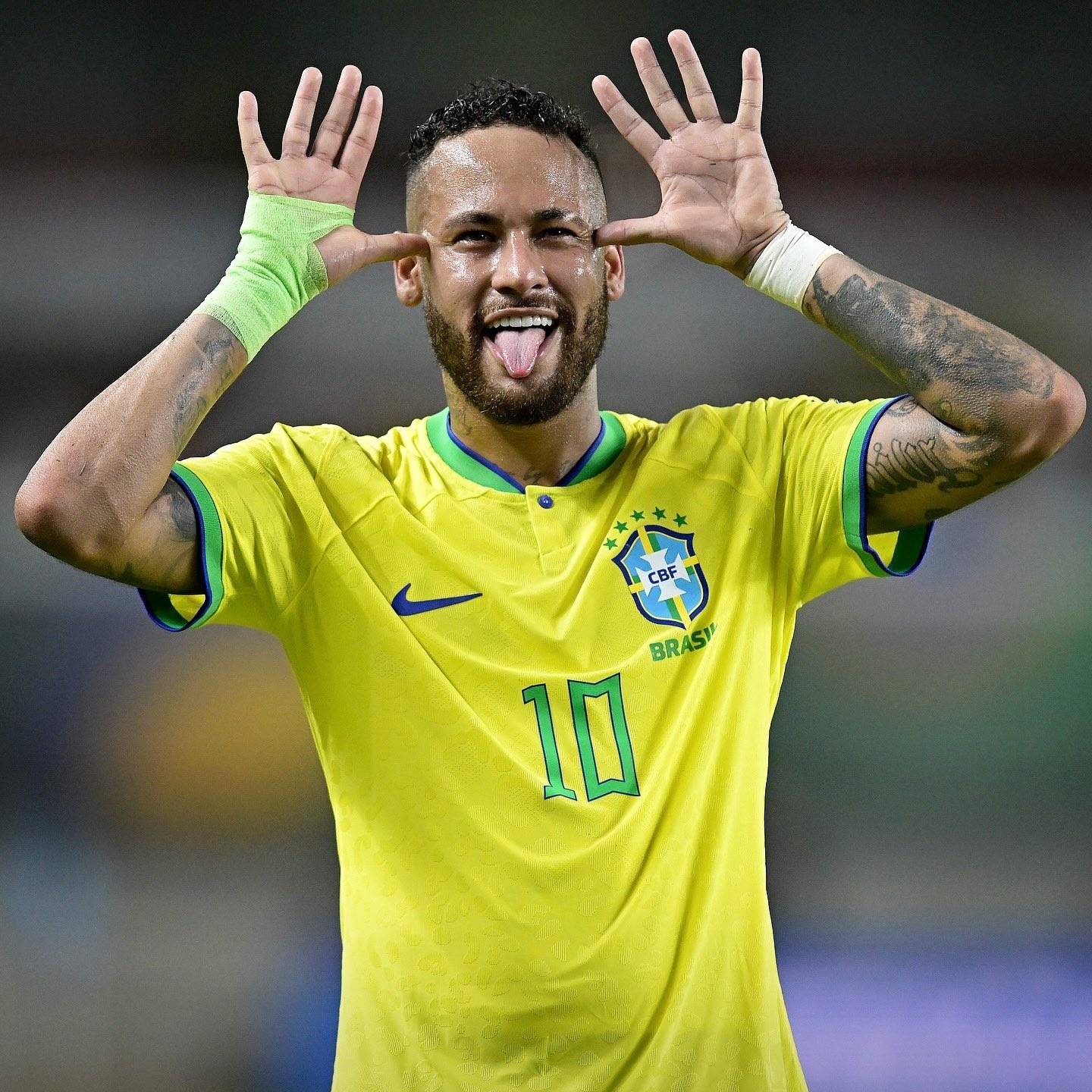 展现了他精 展现了他精