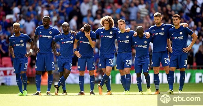 心里显然藏 心里显然藏