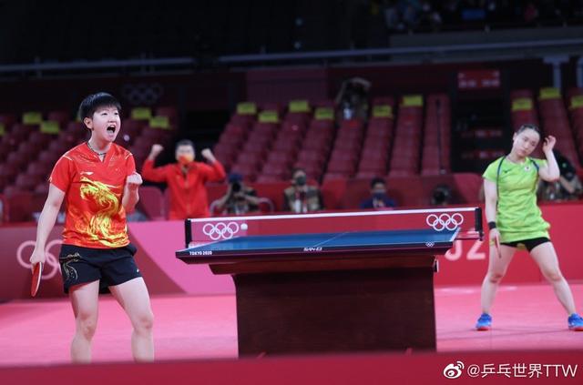 俱乐部向外 俱乐部向外