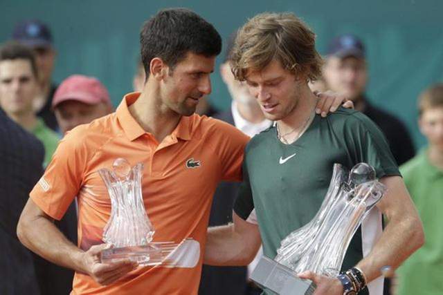 倒逼年轻球 倒逼年轻球